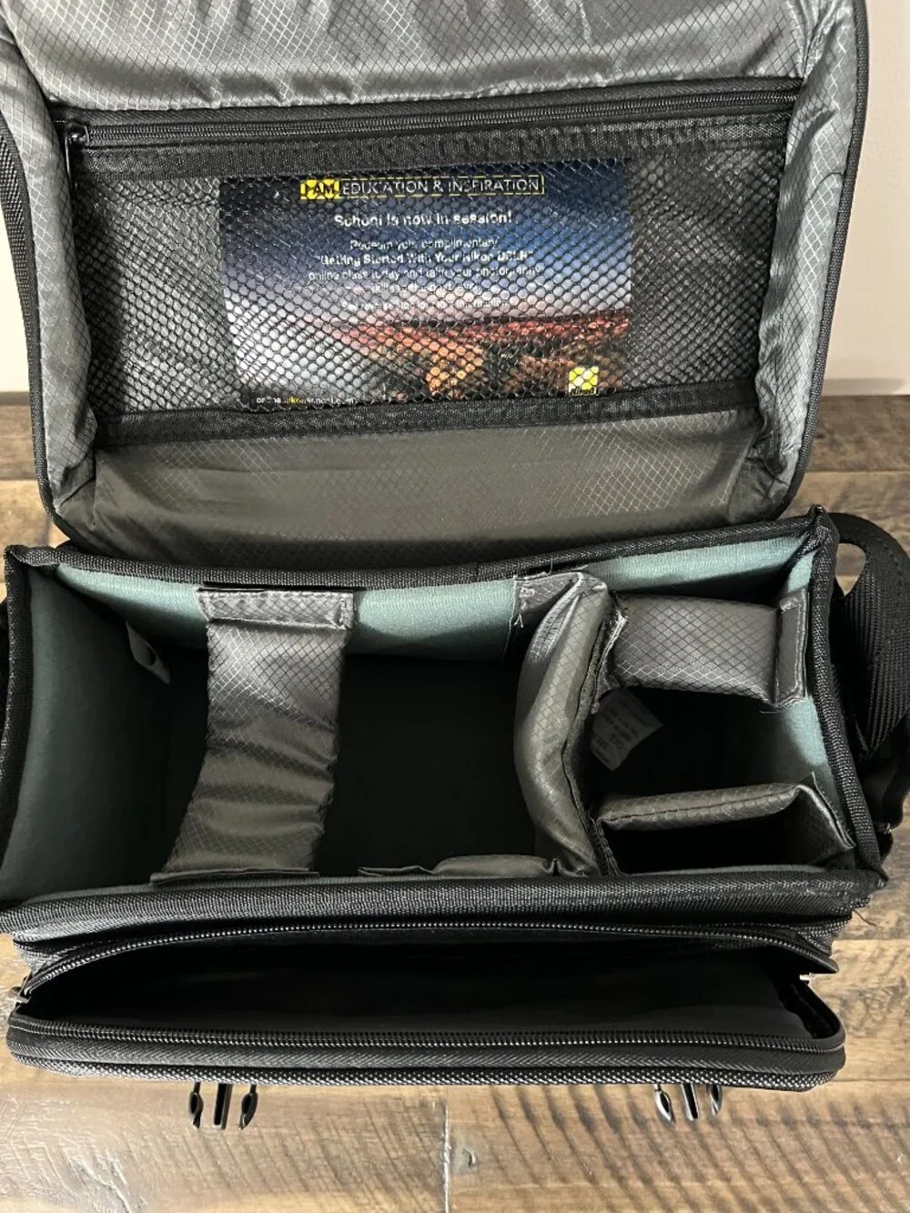 Nikon DSLR Camera Bag Black Padded Travel Case New With Tag